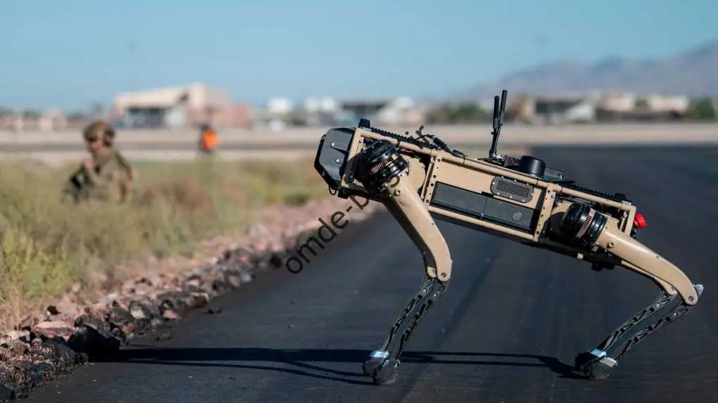 سگ رباتیک Vision 60 توسط Ghost Robotics مستقر در فیلادلفیا ساخته شده است، استارتاپی که بر روی ربات های پا تمرکز دارد.