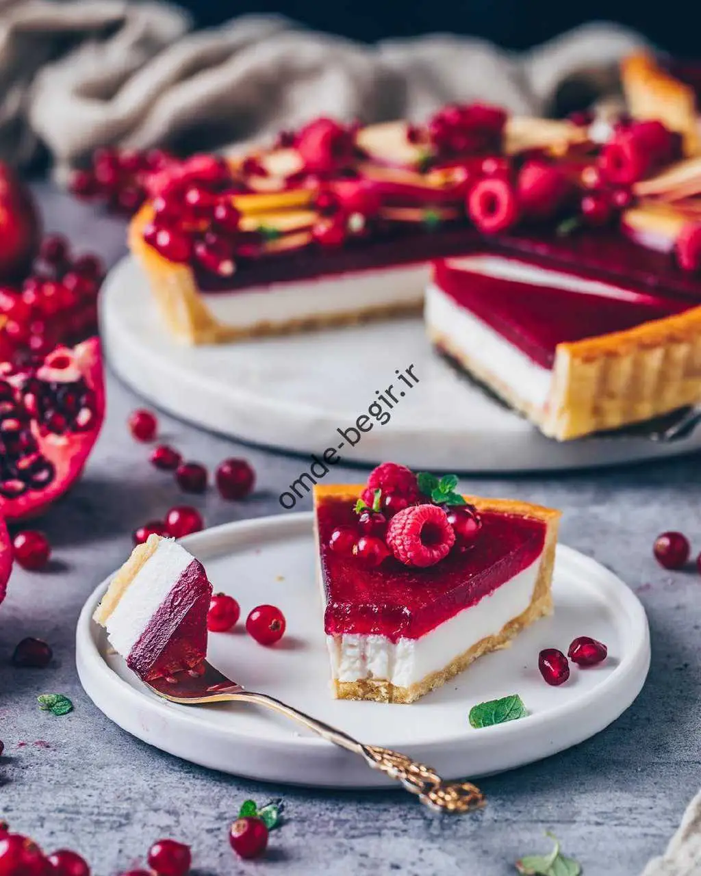 طرز تهیه کیک انار برای شب یلدا