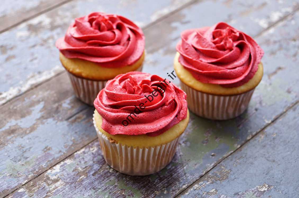طرز طرز ک پاپ کیک با تزیین خامه مه ویژه ولنتاین پاپ کیک نتلنتاین